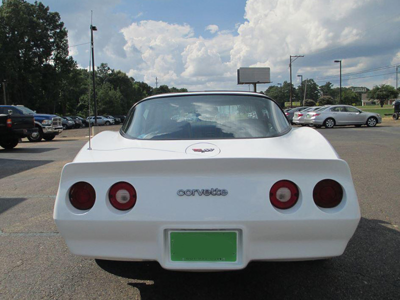 5th Image of a 1982 CHEVROLET CORVETTE