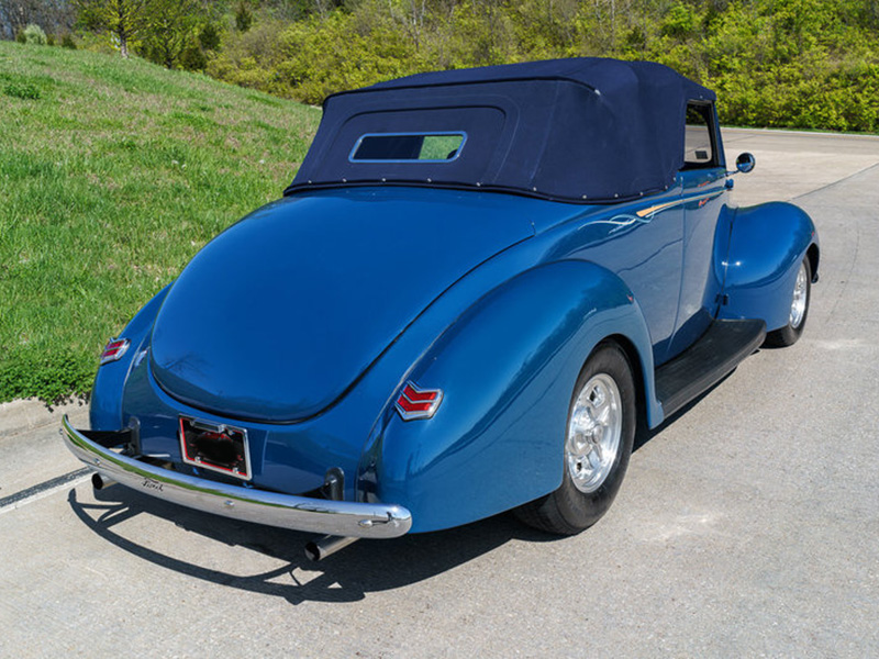3rd Image of a 1940 FORD CABRIOLET