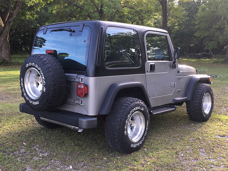 1st Image of a 2000 JEEP WRANGLER SE