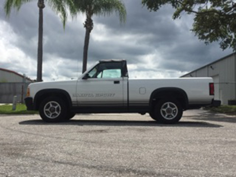 4th Image of a 1989 DODGE DAKOTA