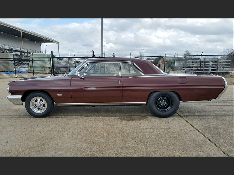 3rd Image of a 1962 PONTIAC GRAND PRIX