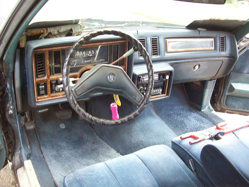 4th Image of a 1985 BUICK REGAL LIMITED