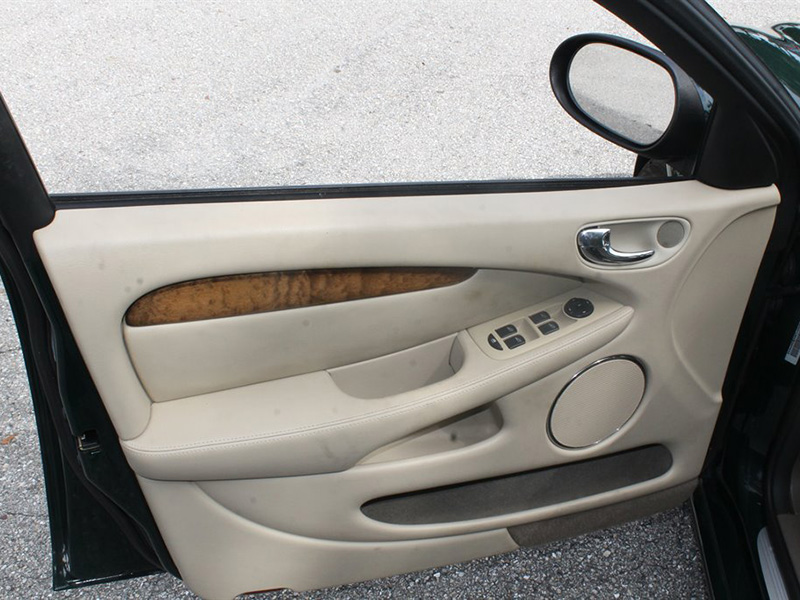 17th Image of a 2004 JAGUAR X-TYPE