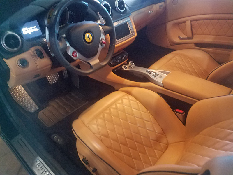 3rd Image of a 2010 FERRARI CALIFORNIA USA SPYDER