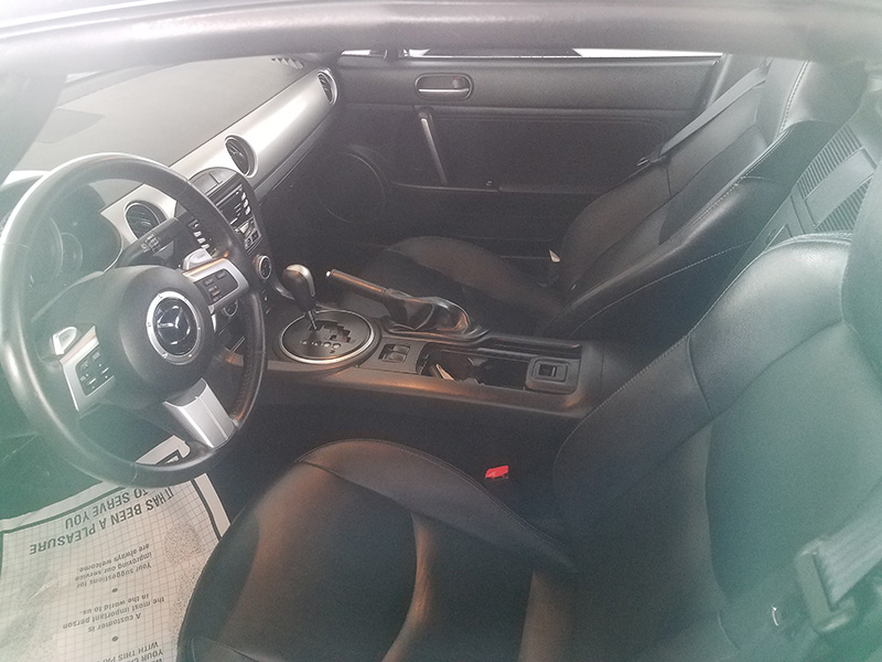 3rd Image of a 2011 MAZDA MX-5 MIATA GRAND TOURING