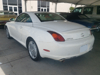 Image 3 of 7 of a 2005 LEXUS SC 430