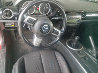 Image 6 of 7 of a 2006 MAZDA MX-5 MIATA