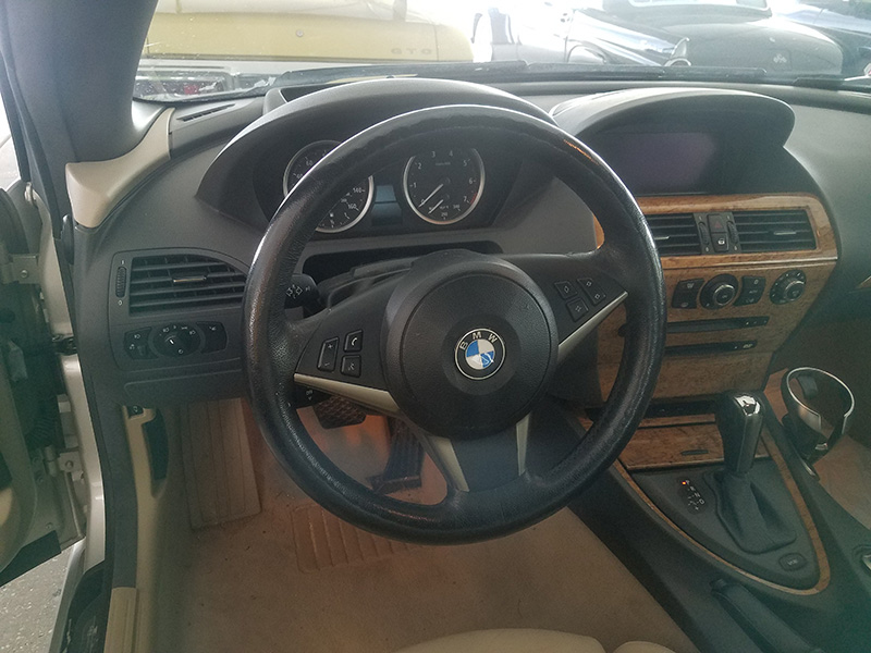 4th Image of a 2005 BMW 6 SERIES 645CIC