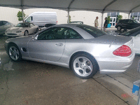 Image 3 of 8 of a 2005 MERCEDES-BENZ SL-CLASS SL500