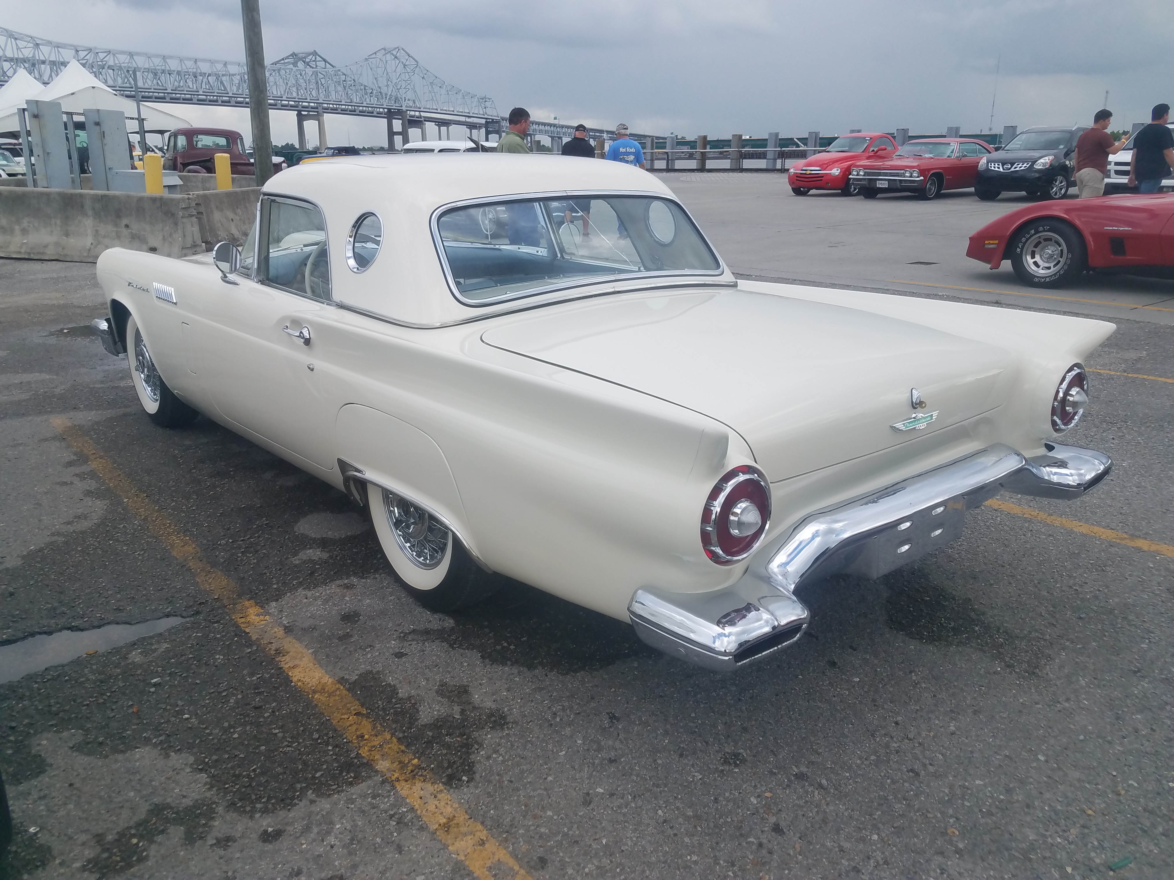 1st Image of a 1957 FORD THUNDERBIRD