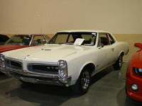 Image 2 of 6 of a 1966 PONTIAC LEMANS