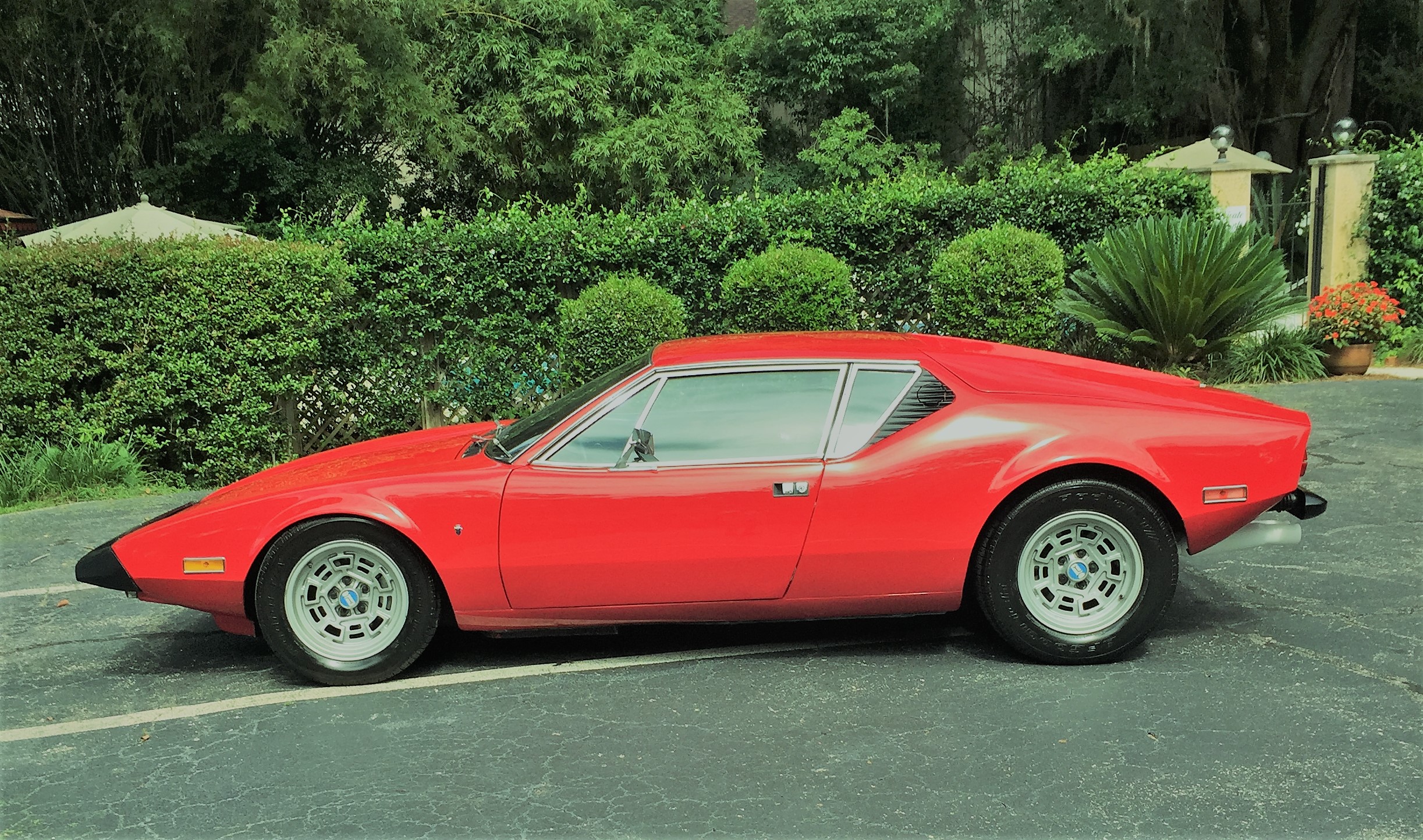 2nd Image of a 1973 DETOMASO PANTERA