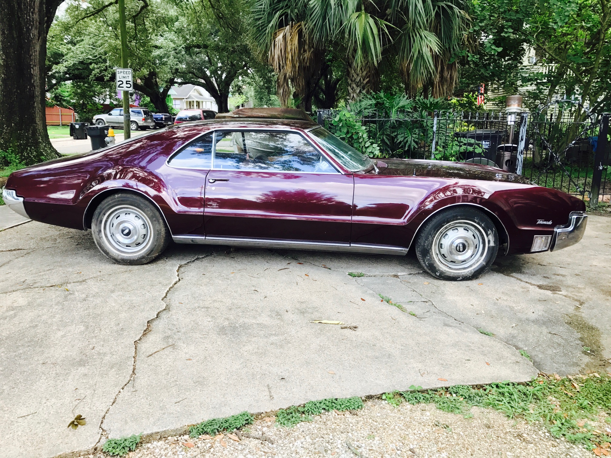 5th Image of a 1966 OLDSMOBILE TORONADO