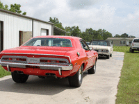 Image 7 of 16 of a 1971 DODGE CHALLENGER