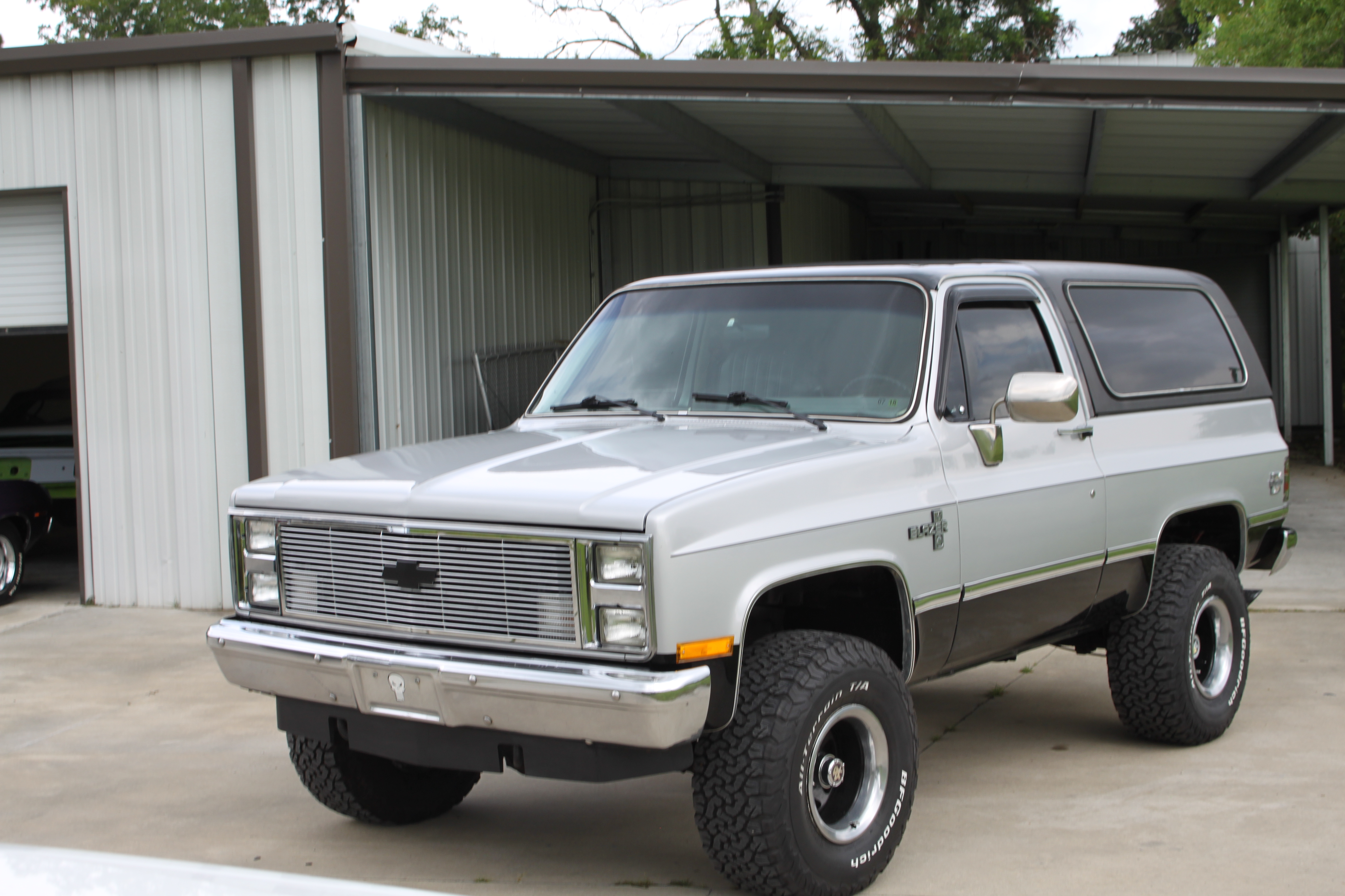 2nd Image of a 1984 CHEVROLET BLAZER K5