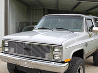 Image 2 of 7 of a 1984 CHEVROLET BLAZER K5