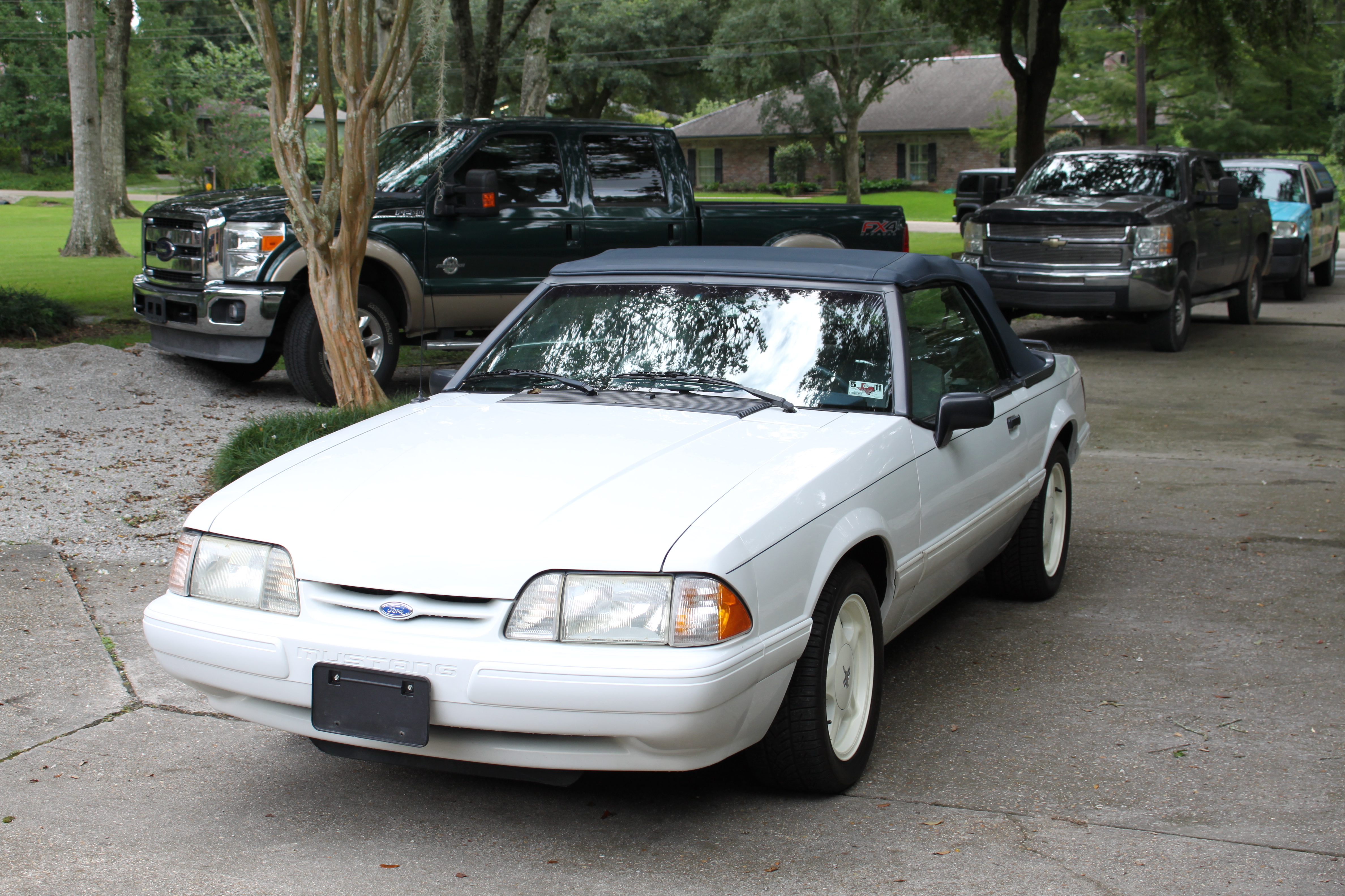 1st Image of a 1992 FORD MUSTANG LX