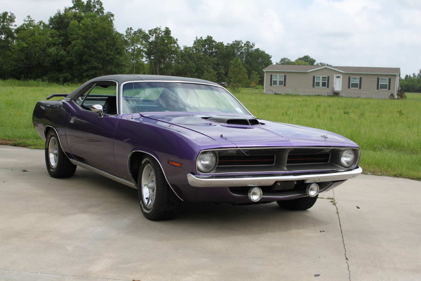 1st Image of a 1970 PLYMOUTH BARRACUDA