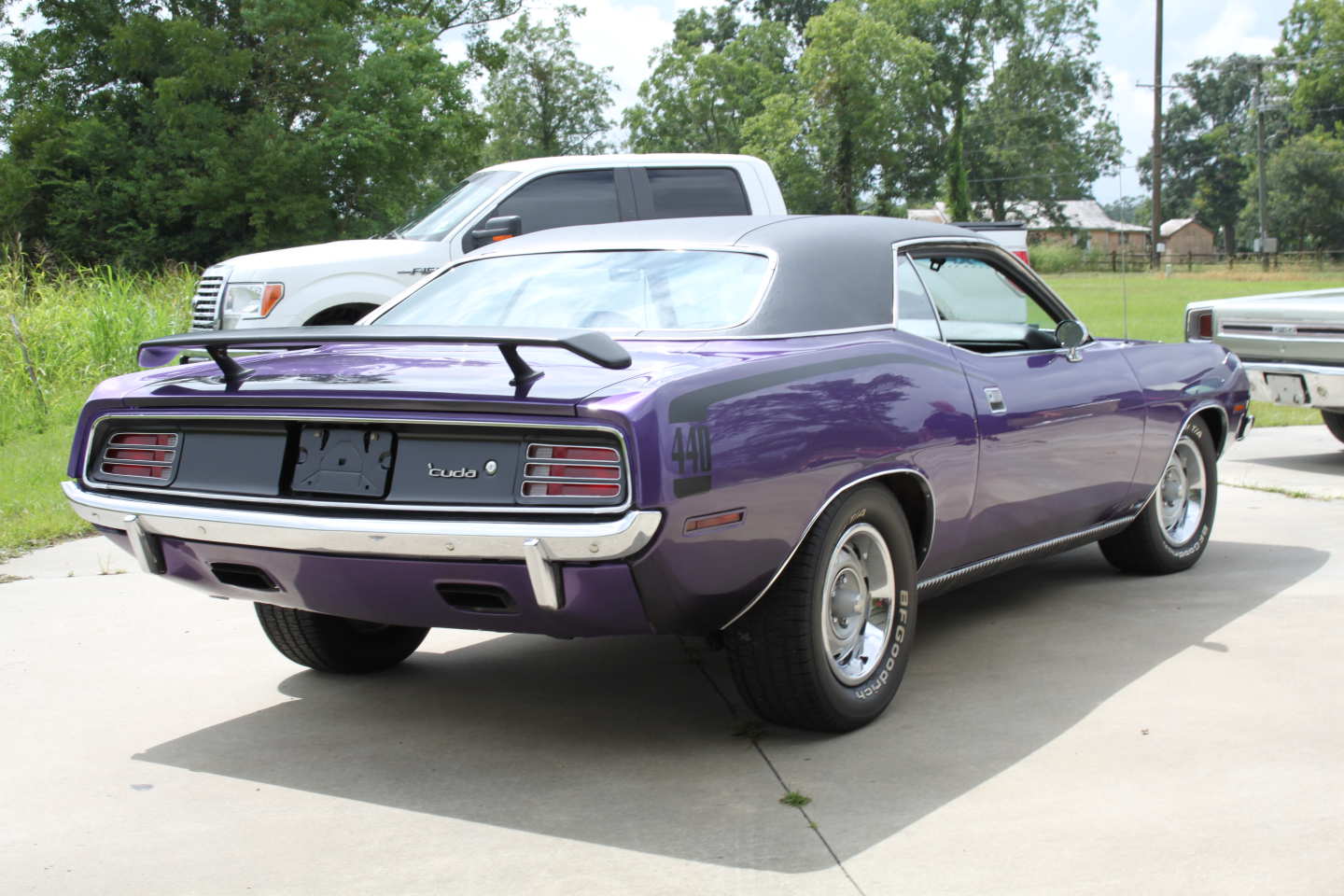 4th Image of a 1970 PLYMOUTH BARRACUDA