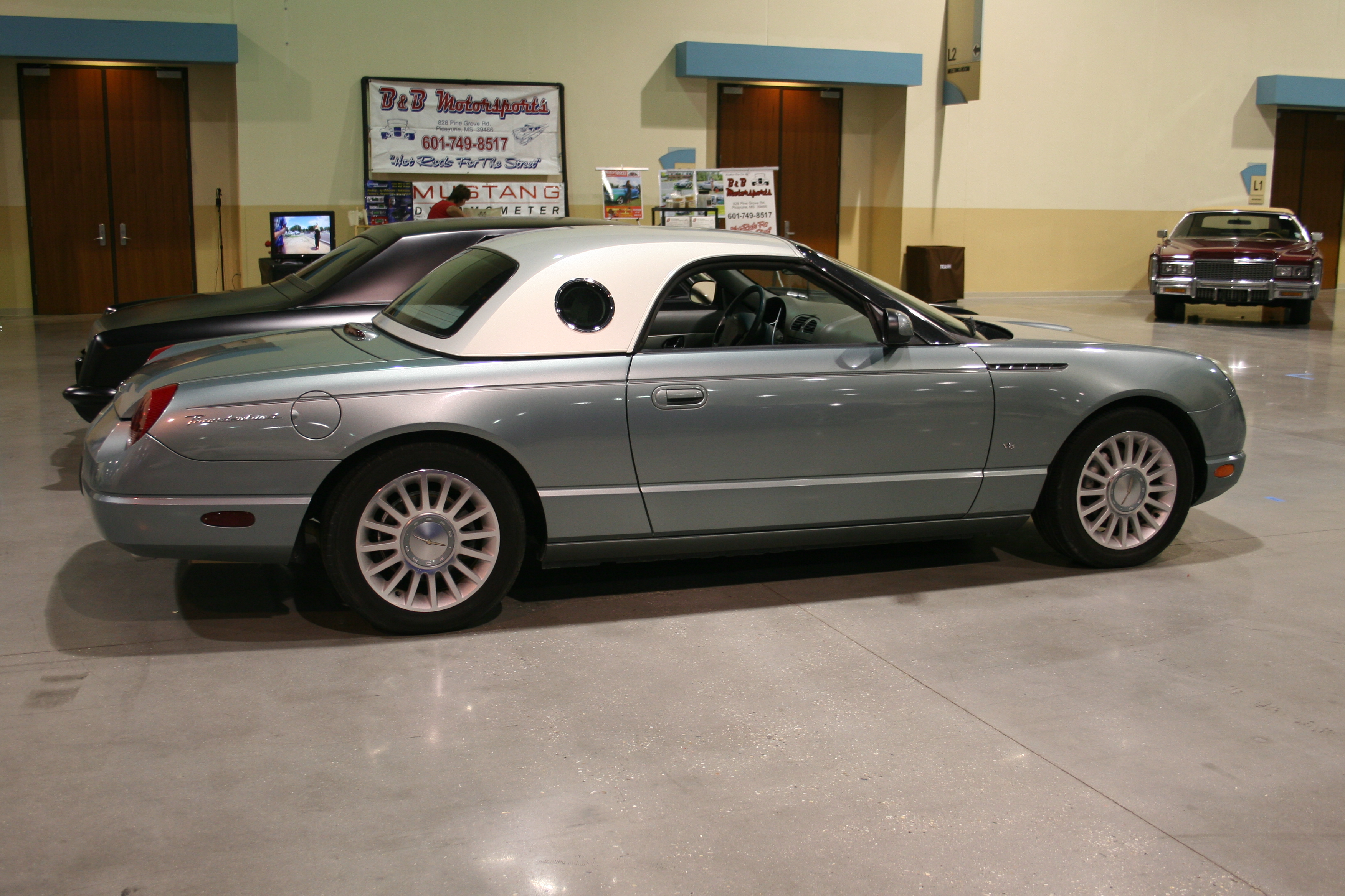 6th Image of a 2004 FORD THUNDERBIRD