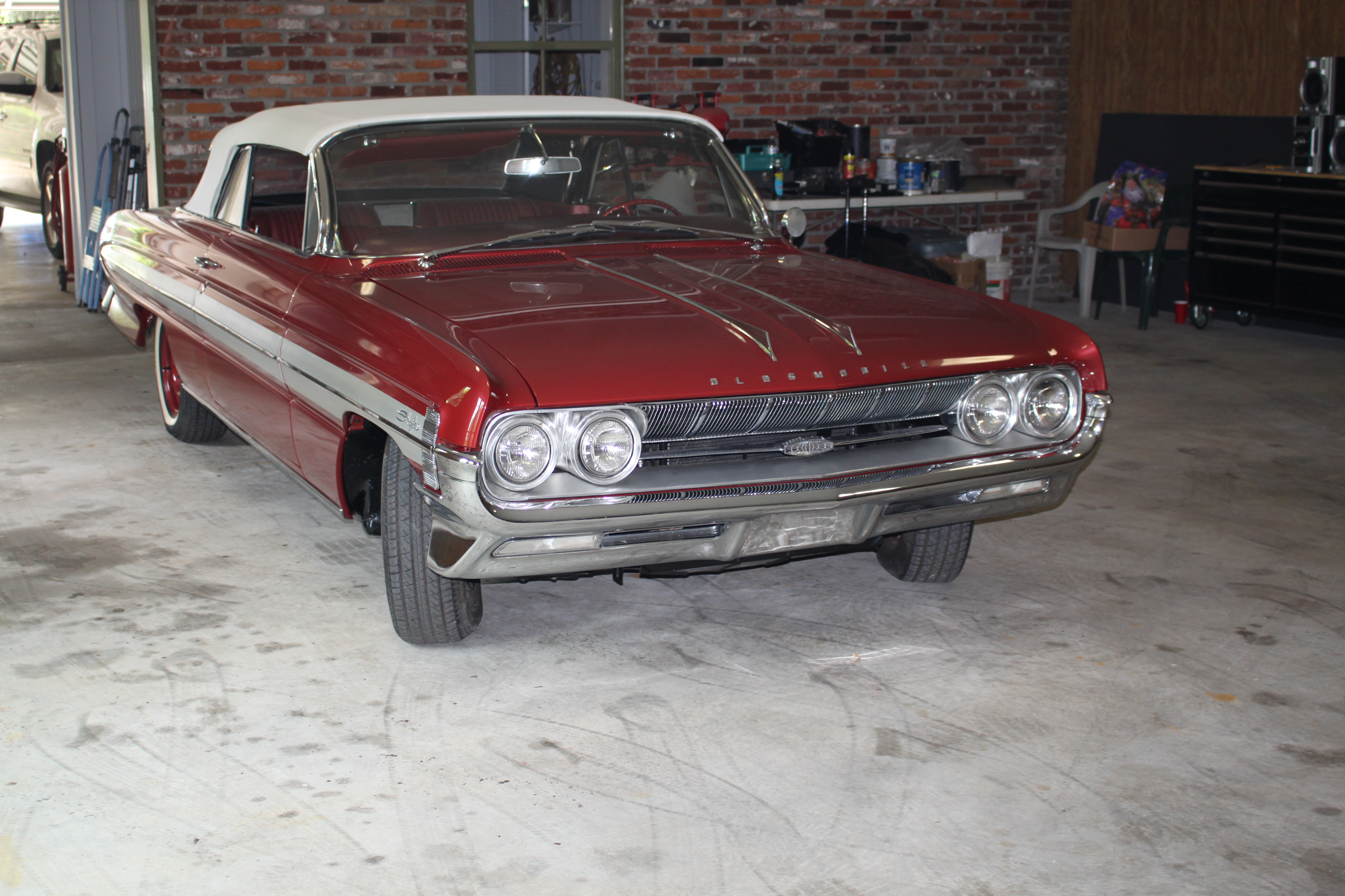 1st Image of a 1961 OLDSMOBILE STARFIRE