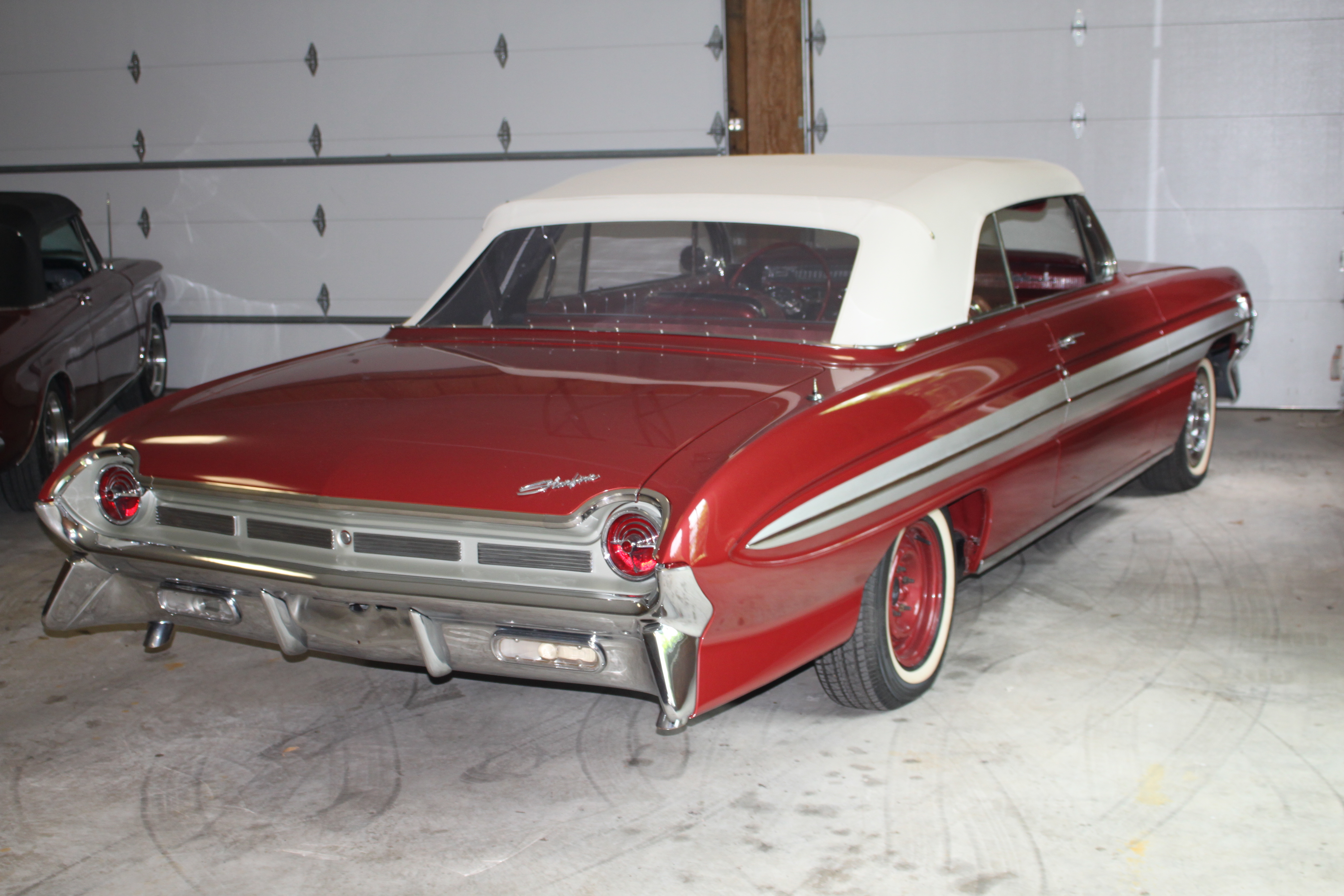 4th Image of a 1961 OLDSMOBILE STARFIRE