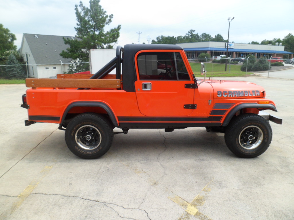 2nd Image of a 1982 JEEP SCRAMBLER