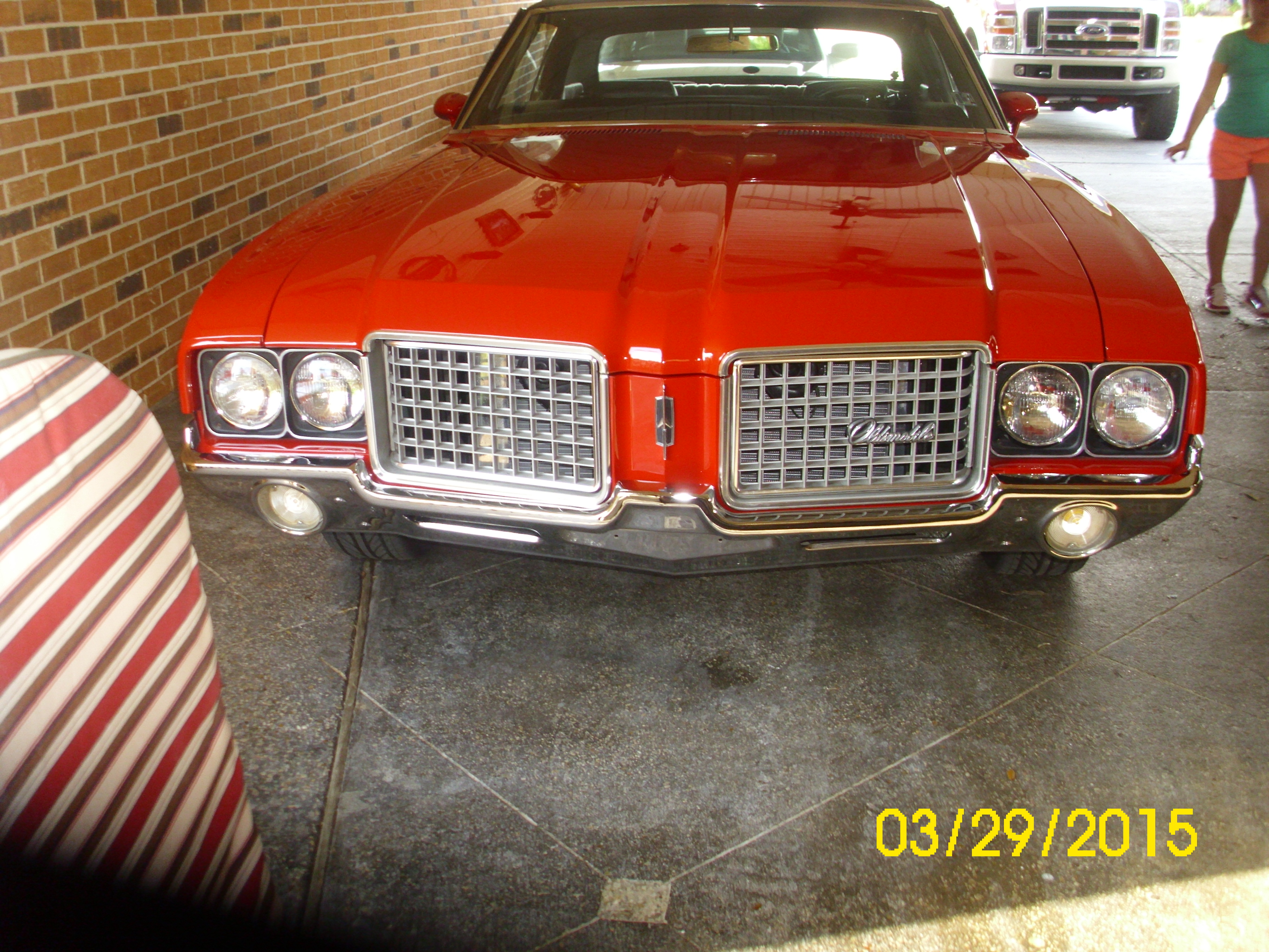 2nd Image of a 1972 OLDSMOBILE CUTLASS SUPREME