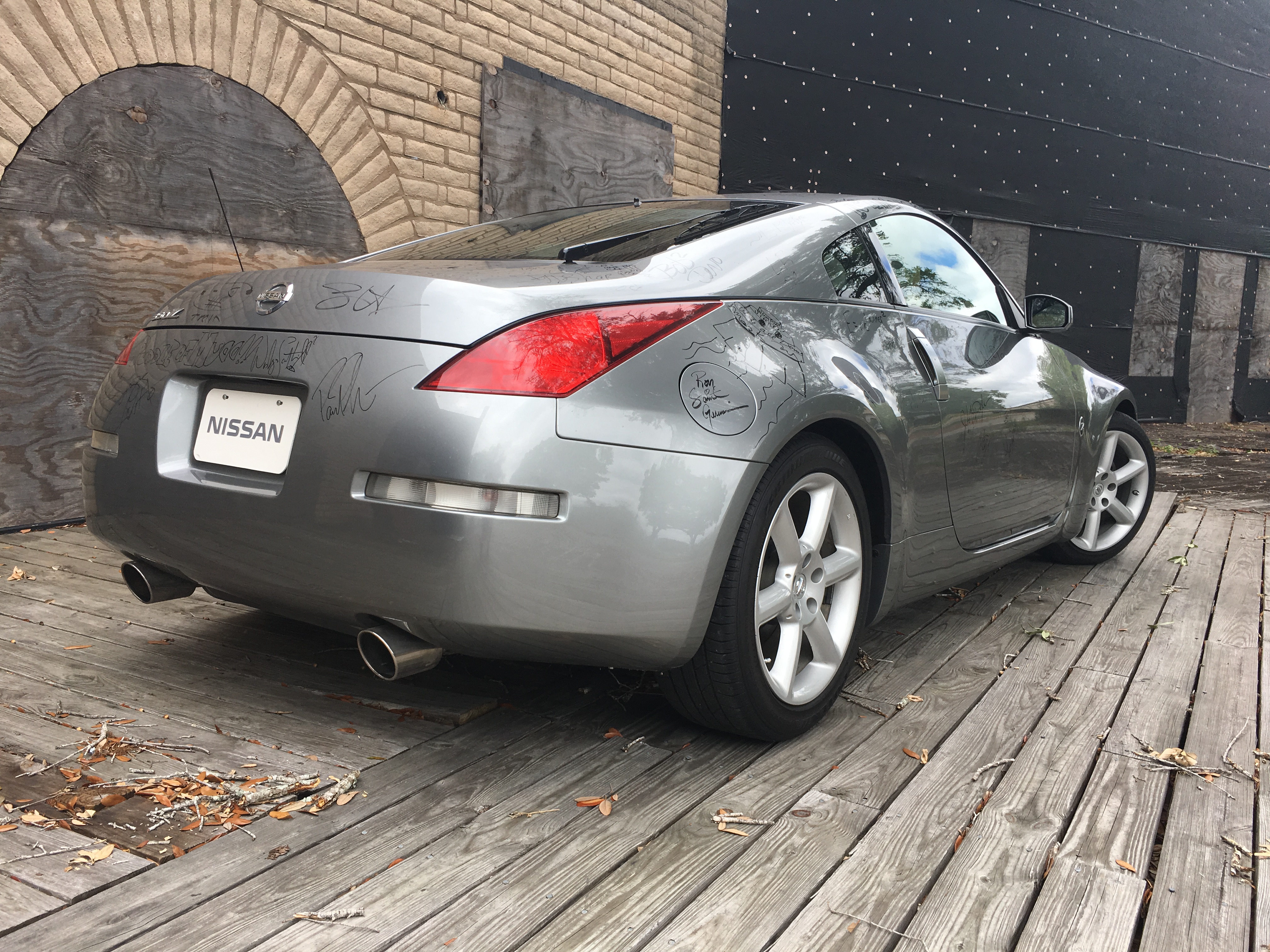 3rd Image of a 2003 NISSAN 350Z