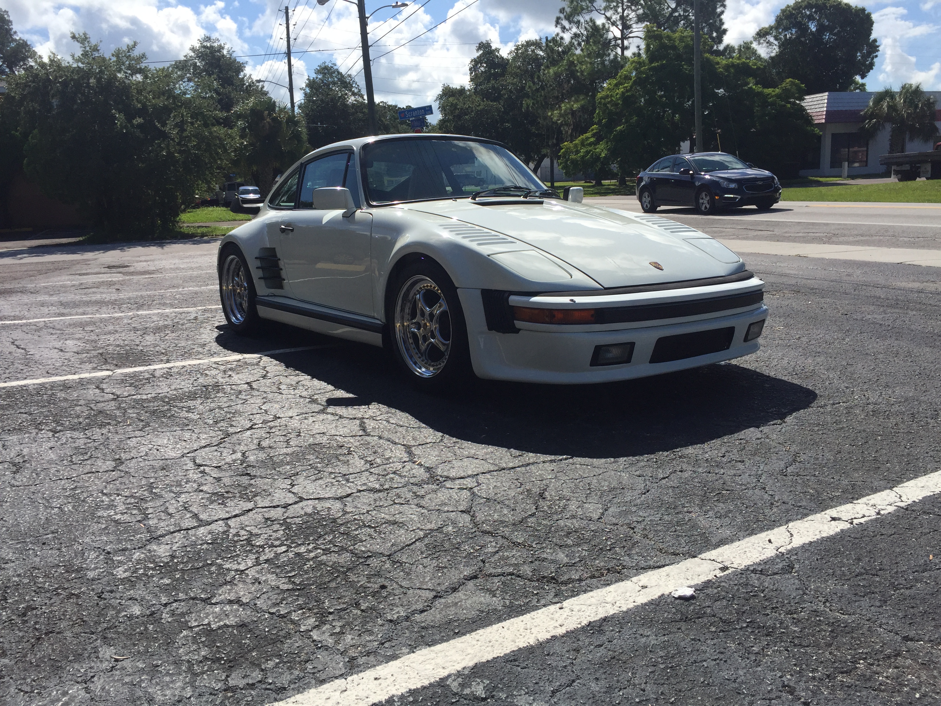 3rd Image of a 1987 PORSCHE 930 TURBO