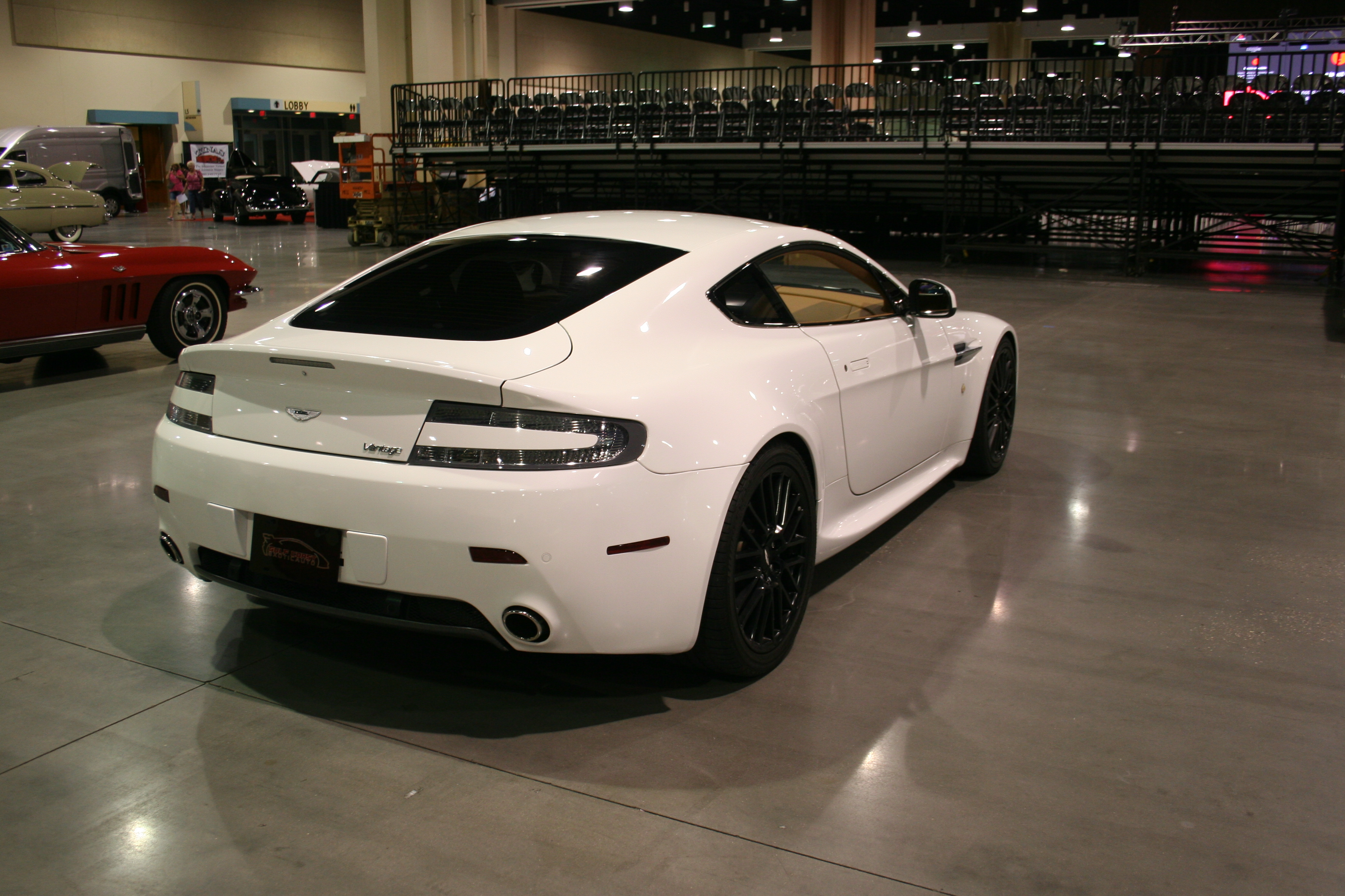 5th Image of a 2011 ASTON MARTIN V8 VANTAGE