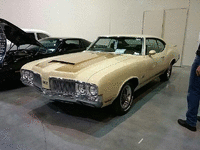 Image 3 of 22 of a 1970 OLDSMOBILE 442