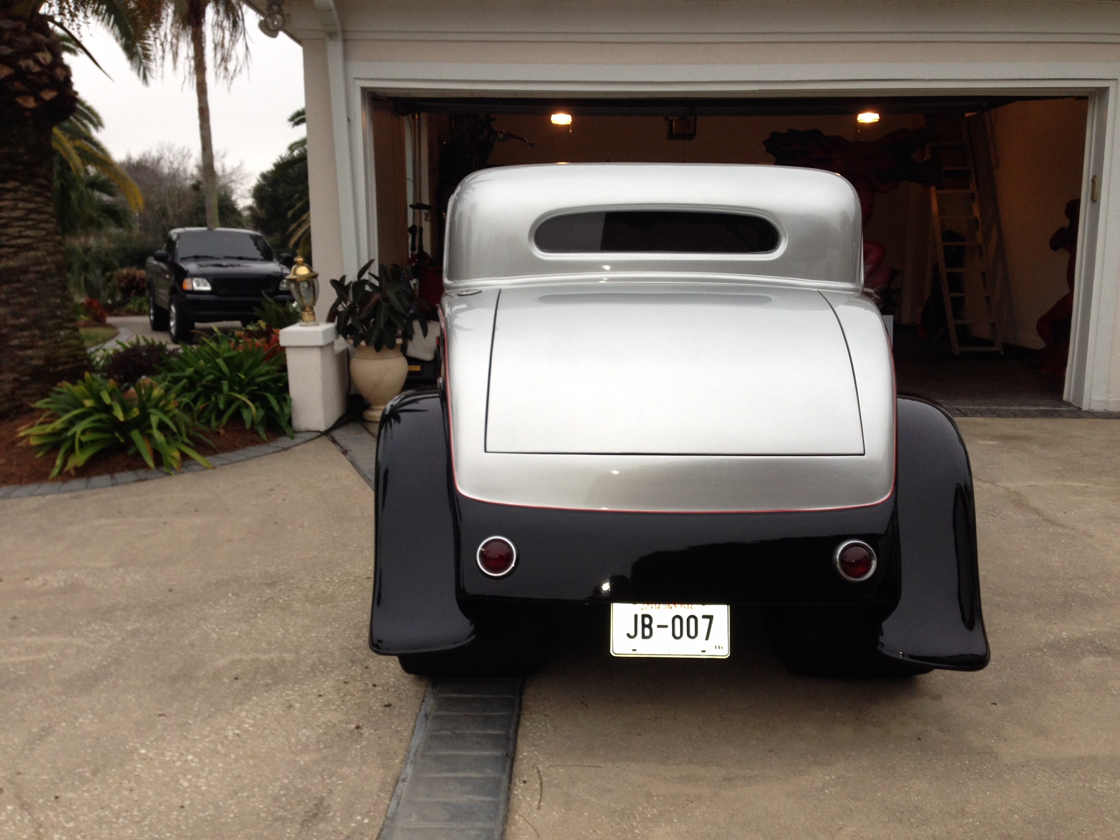 3rd Image of a 1932 FORD COUPE