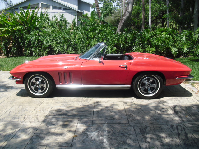 1st Image of a 1966 CHEVROLET CORVETTE