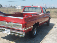 Image 3 of 7 of a 1987 CHEVROLET V10