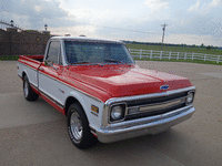 Image 3 of 12 of a 1970 CHEVROLET C10