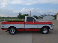 Image 4 of 12 of a 1970 CHEVROLET C10