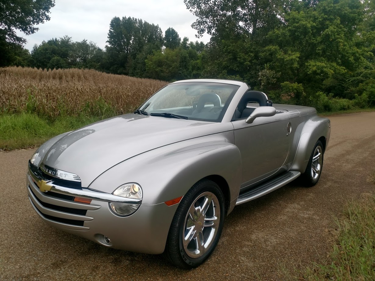 0th Image of a 2006 CHEVROLET SSR