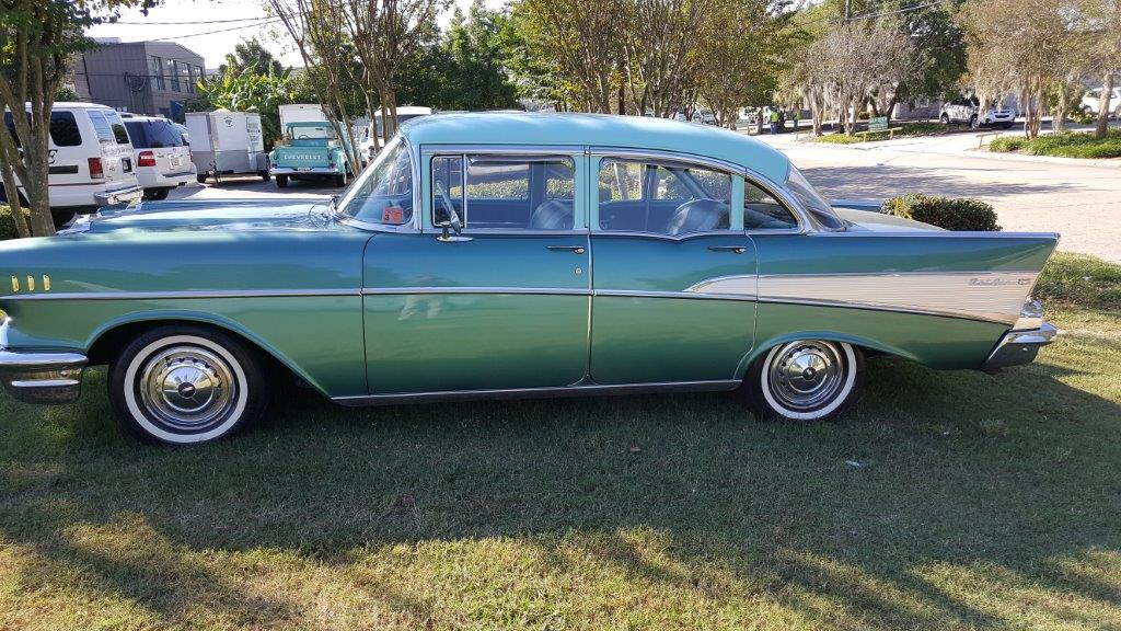 2nd Image of a 1957 CHEVROLET BELAIR