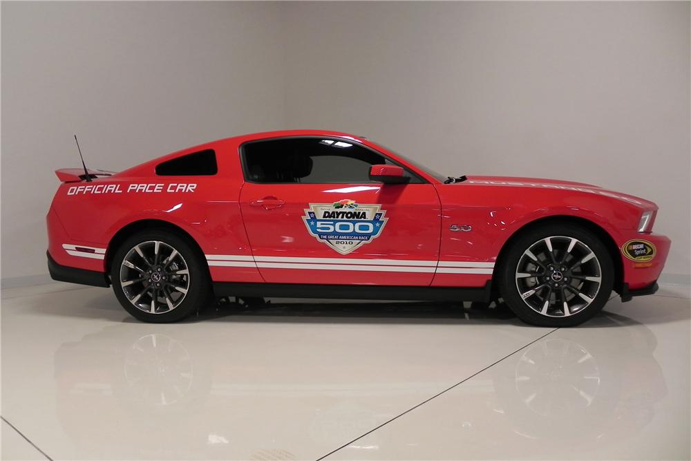 0th Image of a 2011 FORD MUSTANG GT