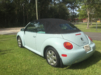 Image 7 of 12 of a 2004 VOLKSWAGEN NEW BEETLE GLS