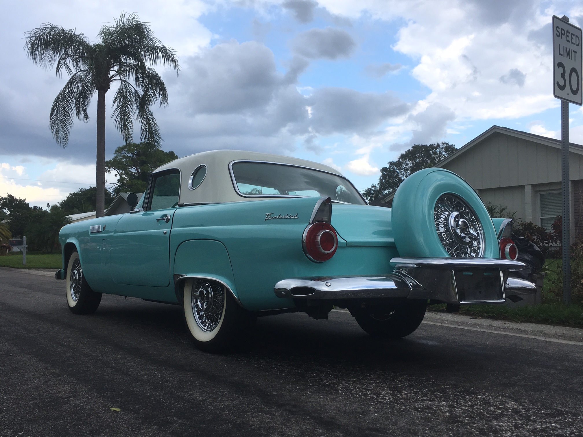 3rd Image of a 1956 FORD THUNDERBIRD