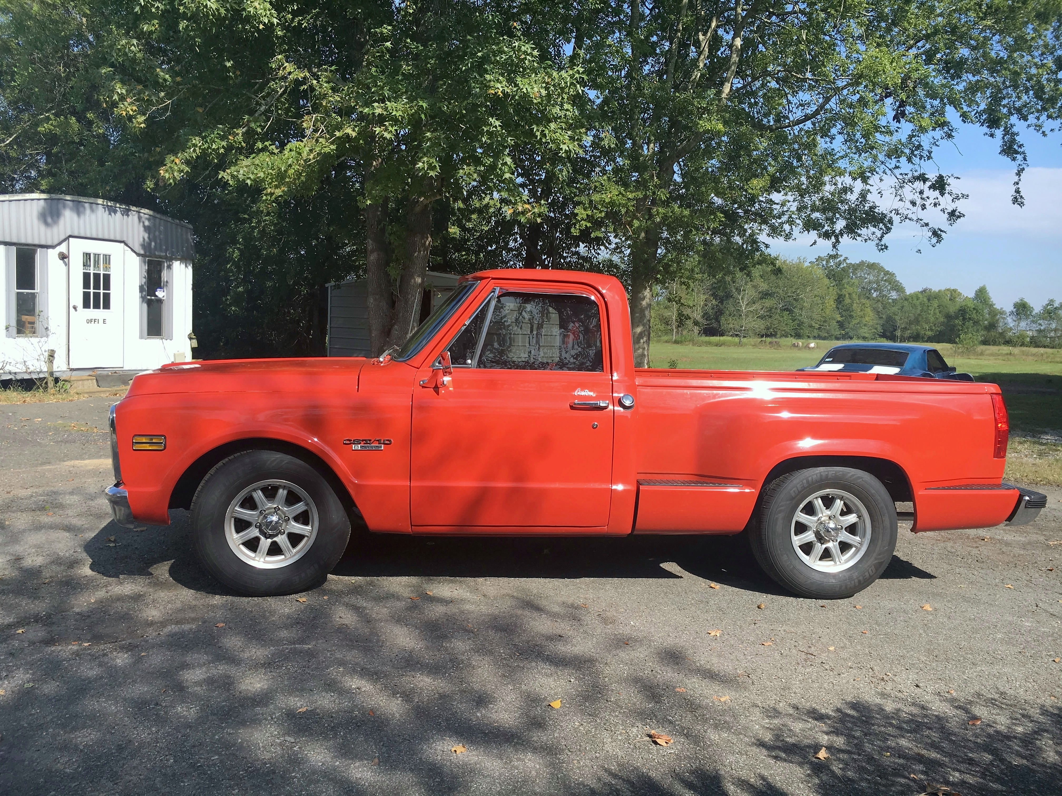 2nd Image of a 1970 CHEVROLET C10