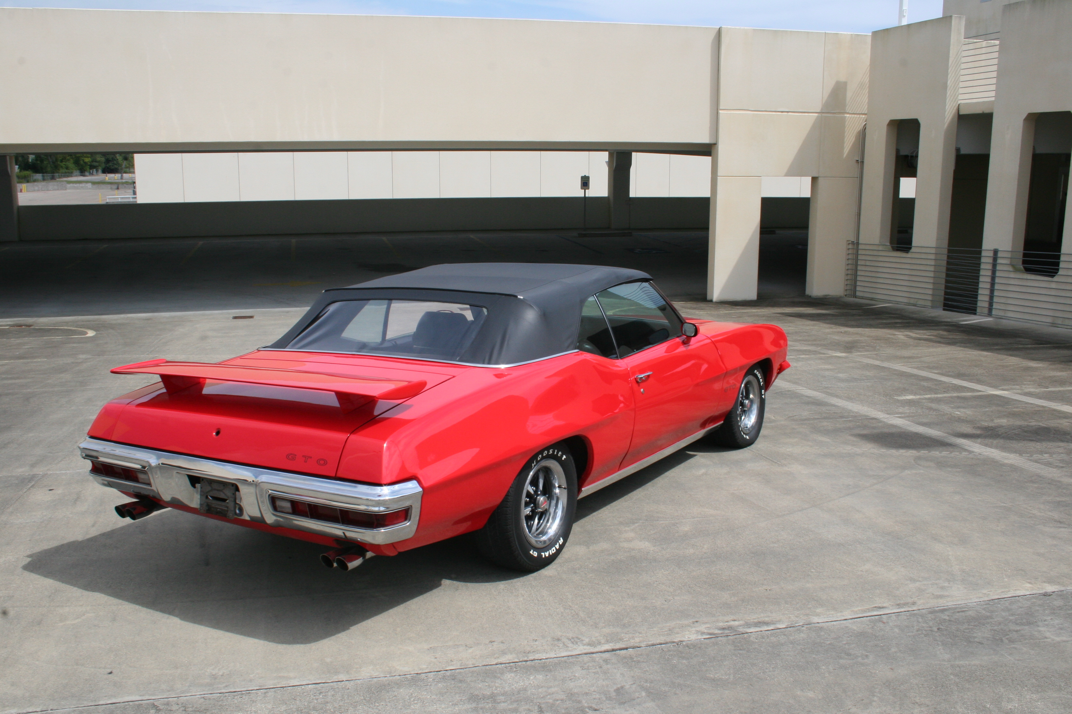 2nd Image of a 1971 PONTIAC GTO