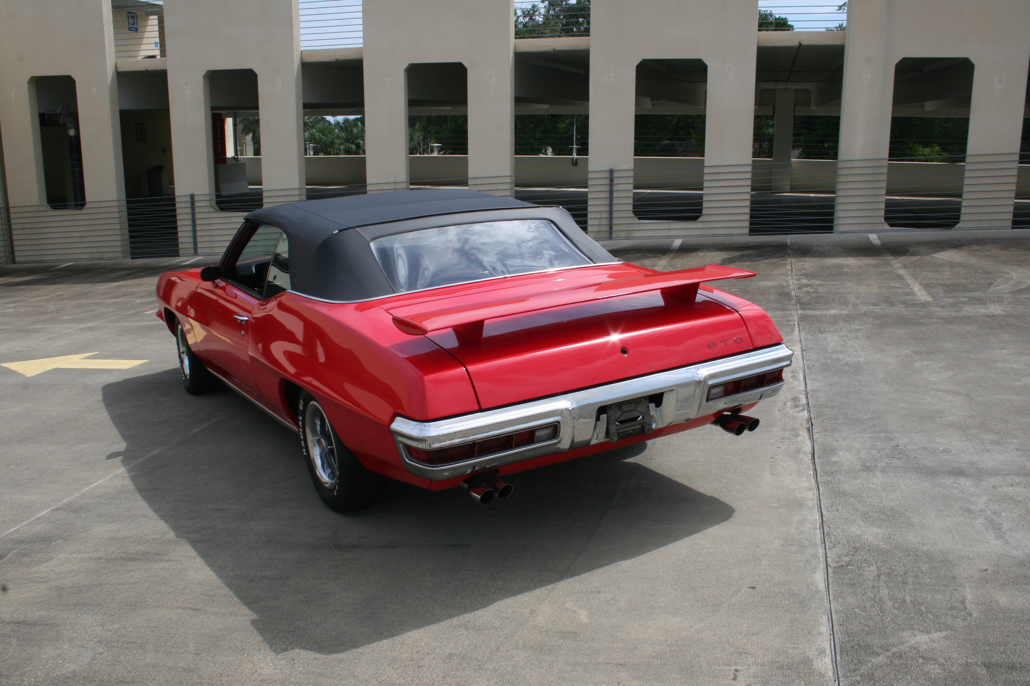 3rd Image of a 1971 PONTIAC GTO