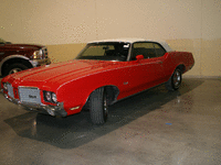 Image 2 of 5 of a 1972 OLDSMOBILE CUTLASS SUPREME