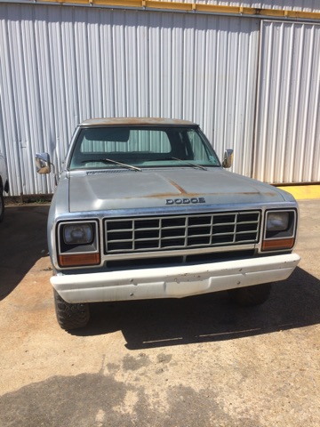 4th Image of a 1981 DODGE W250 PICKUP 3/4 TON