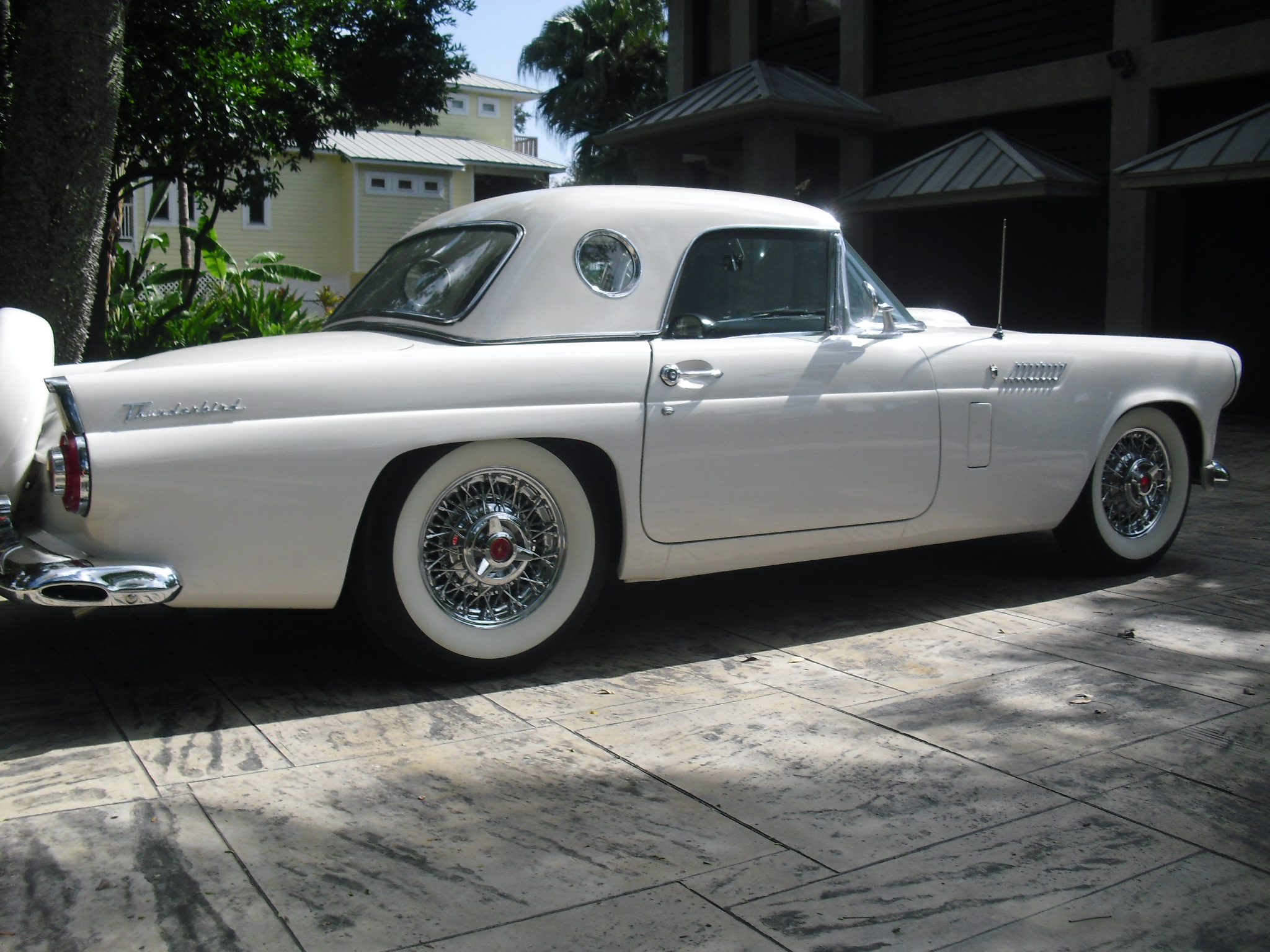 1st Image of a 1956 FORD THUNDERBIRD