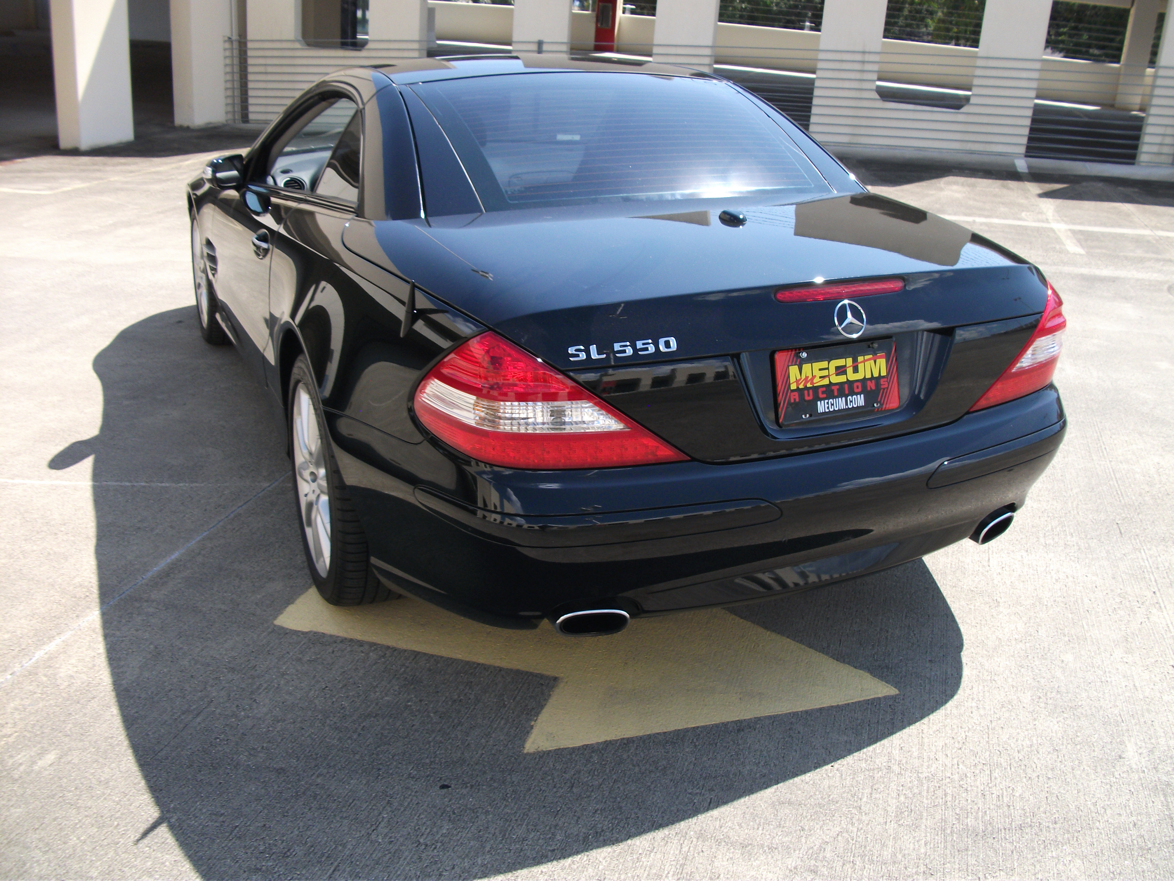 2nd Image of a 2008 MERCEDES-BENZ SL-CLASS SL550