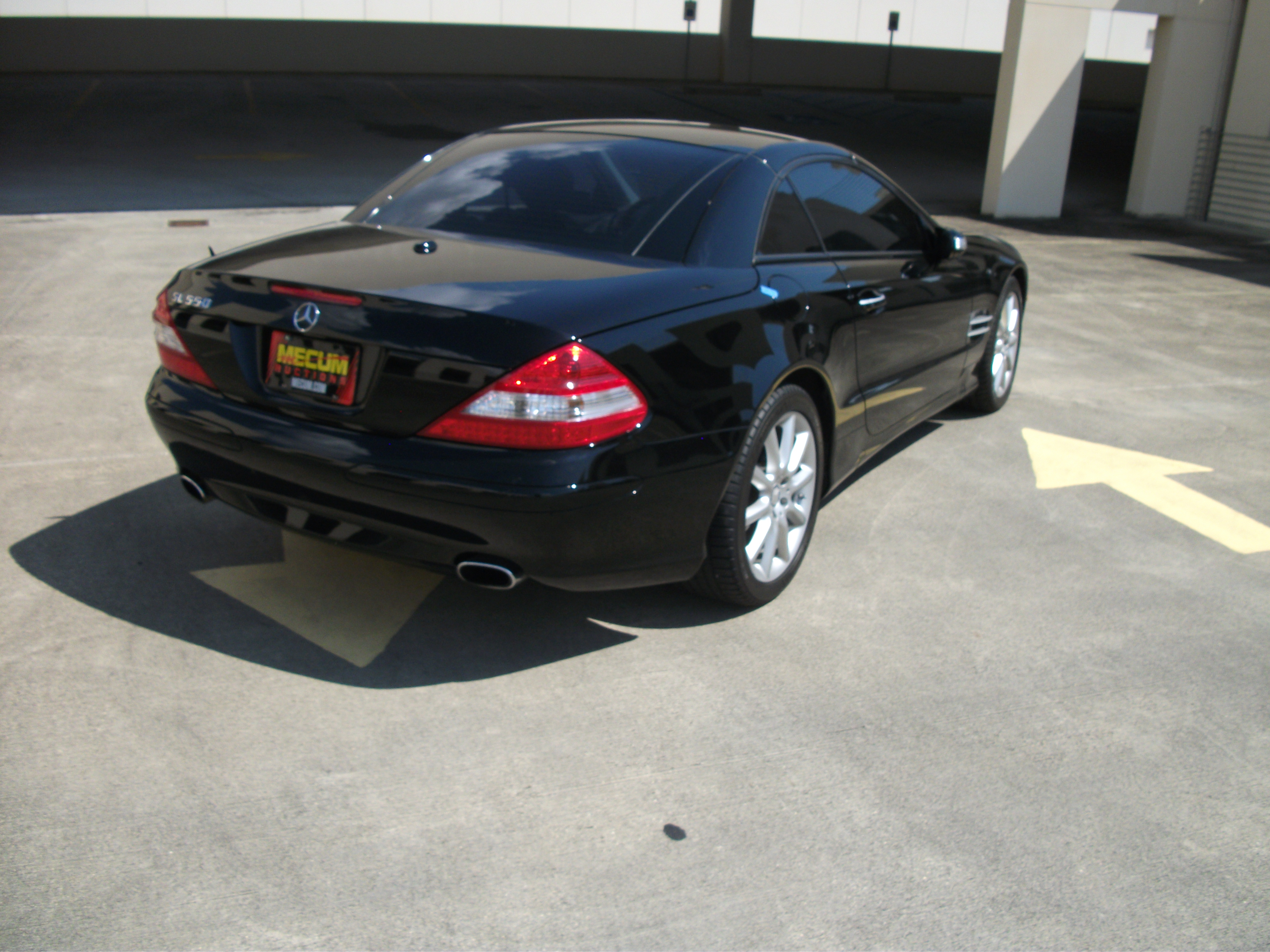 3rd Image of a 2008 MERCEDES-BENZ SL-CLASS SL550